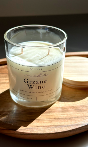 Świeca sojowa Grzane Wino 200 g w eleganckim szkle – Solivya