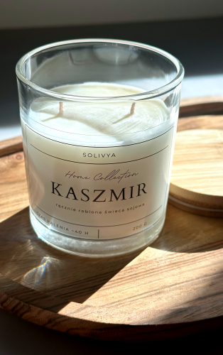 Świeca sojowa Kaszmir 200 g w eleganckim szkle – Solivya