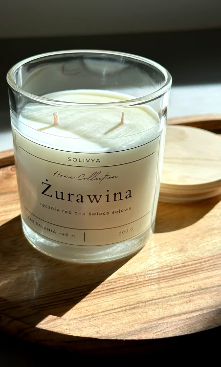 Świeca sojowa Żurawina 200 g w eleganckim szkle – Solivya