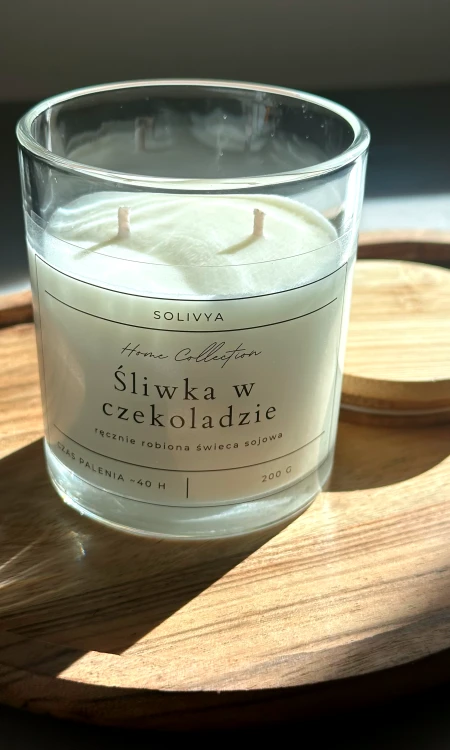Świeca sojowa Śliwka w Czekoladzie 200 g w eleganckim szkle – Solivya