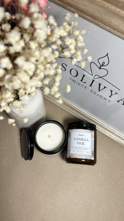 Vanilla Veil świeca zapachowa sojowa 200 g Solivya w ciemnym szkle – kolekcja Evening Ritual