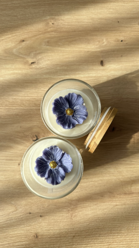 fiołkowa świeca zapachowa ręcznie robiona Solivya naturalny wosk sojowy