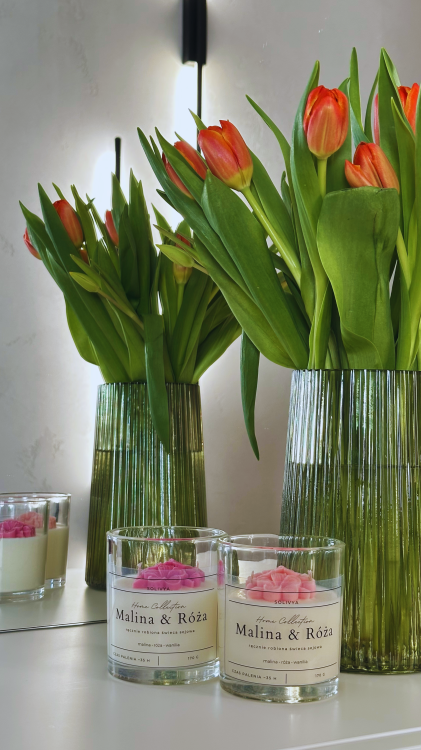 kwiatowa świeca zapachowa do domu Solivya 170 g w szkle