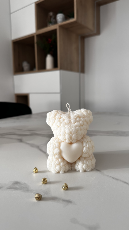 Świeca ozdobna Bloomie z motywem kwiatów w formie misia, dekoracyjna świeca do salonu i na prezent