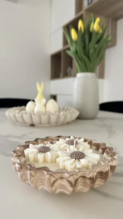 Świeca sojowa Daisy 260 g – elegancka świeca do wnętrza i na prezent