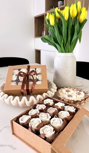 zestaw świec róże 12 sztuk w pudełku kraft elegancki box prezentowy solivya