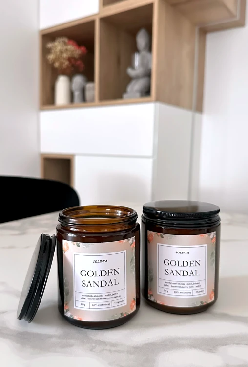 Zapachowa świeca sojowa Golden Sandal Solivya – świeca na wieczór i relaks w domu