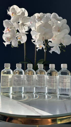Elegancki refill do dyfuzora Lemongrass &amp; Lavender marki Solivya o naturalnym, ziołowym aromacie inspirowanym spokojem natury i codziennym relaksem.