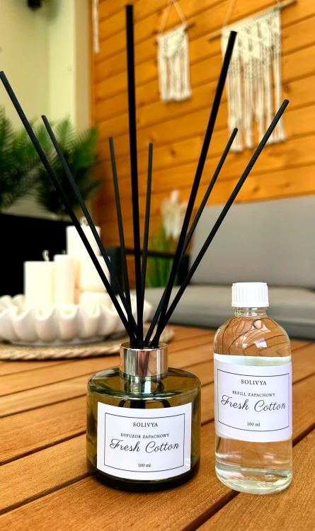 Dyfuzor zapachowy Fresh Cotton + Refill 2x100 ml marki Solivya z elegancką kompozycją świeżych cytrusów, delikatnych kwiatów i miękkiego piżma.